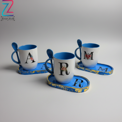 مجموعة أكواب زرقاء A, R, M - تصوير احترافي